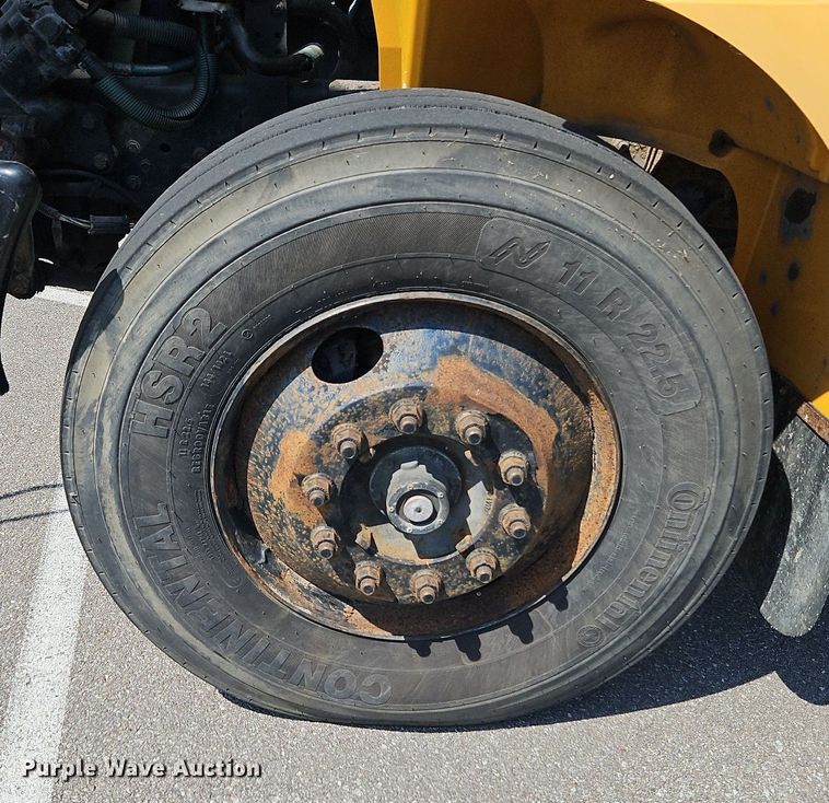 image for item DP2370 2008 IC PB105  school bus