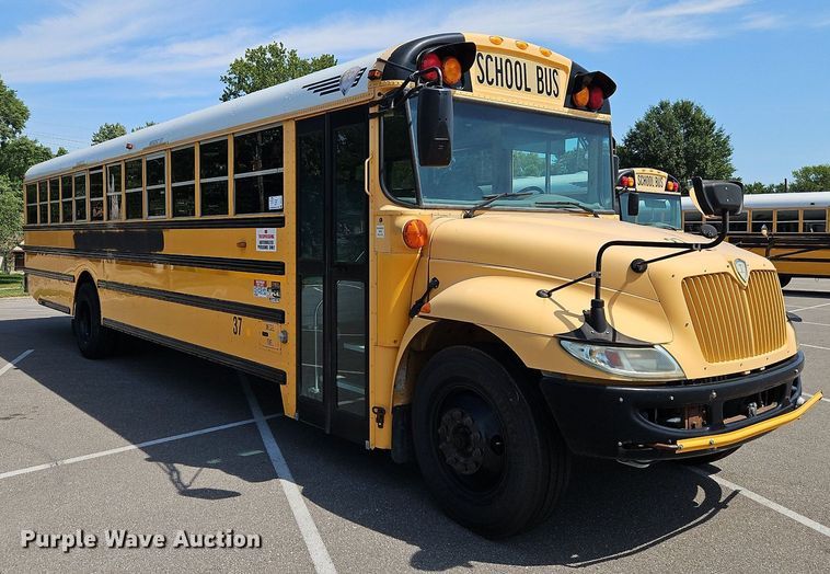 image for item DP2371 2010 IC PB105  school bus