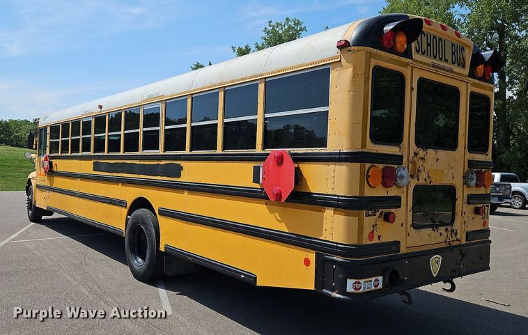 image for item DP2371 2010 IC PB105  school bus