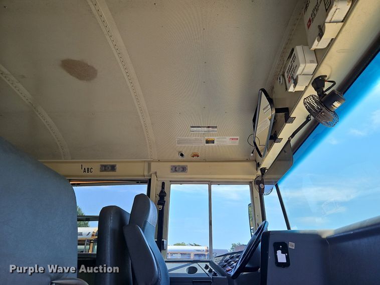 image for item DP2371 2010 IC PB105  school bus