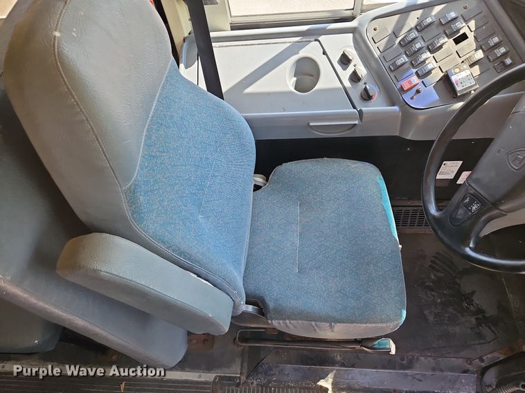 image for item DP2371 2010 IC PB105  school bus