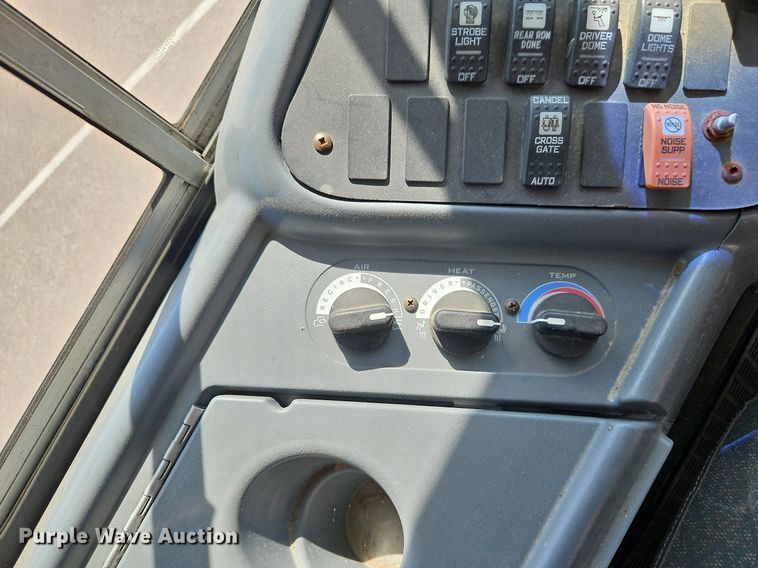 image for item DP2371 2010 IC PB105  school bus