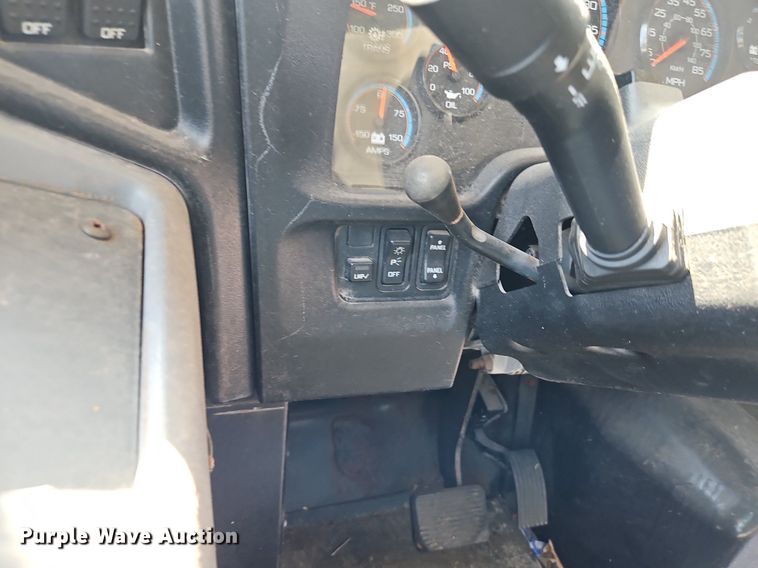 image for item DP2371 2010 IC PB105  school bus