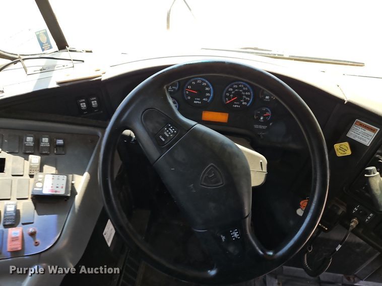 image for item DP2371 2010 IC PB105  school bus