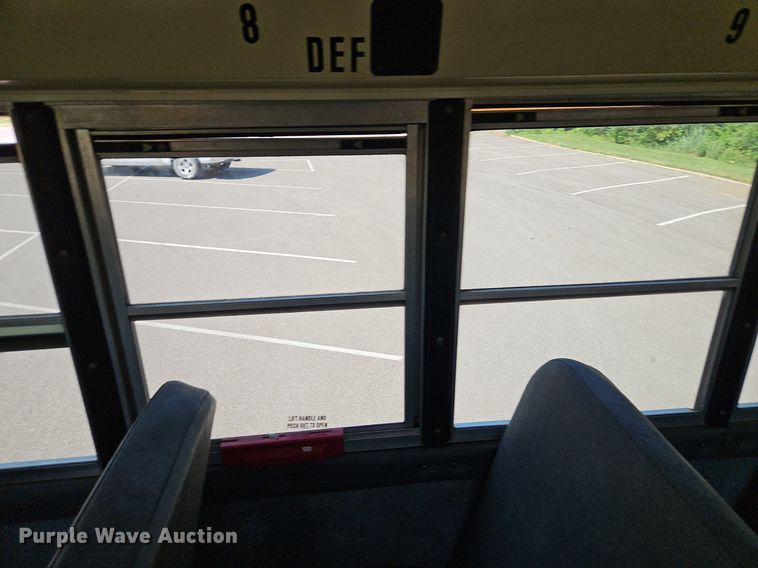 image for item DP2371 2010 IC PB105  school bus