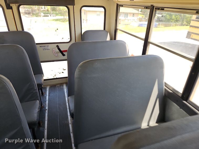 image for item DP2371 2010 IC PB105  school bus