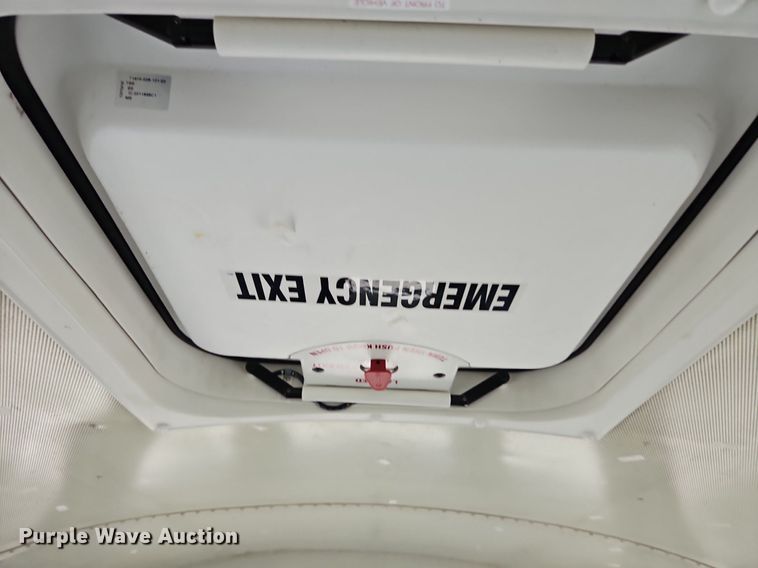 image for item DP2371 2010 IC PB105  school bus