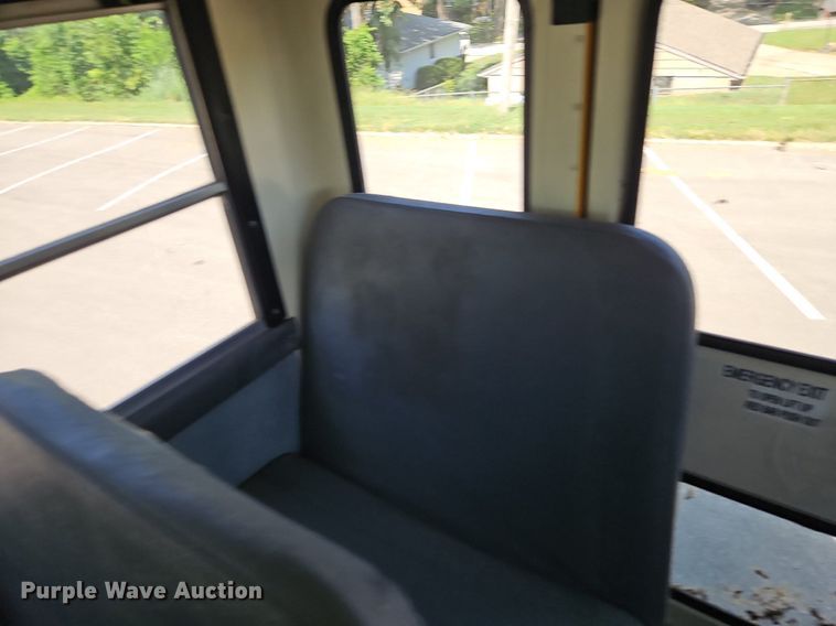 image for item DP2371 2010 IC PB105  school bus