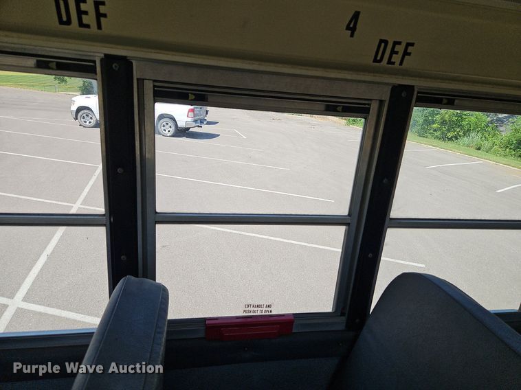 image for item DP2371 2010 IC PB105  school bus