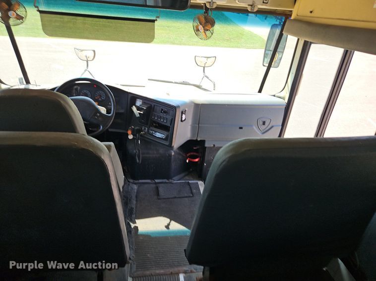 image for item DP2371 2010 IC PB105  school bus