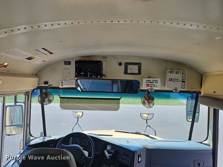 image for item DP2371 2010 IC PB105  school bus