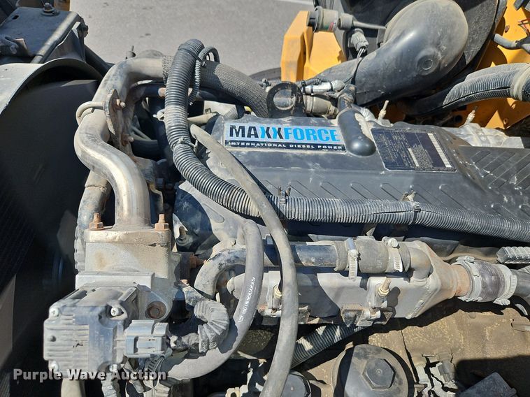 image for item DP2371 2010 IC PB105  school bus