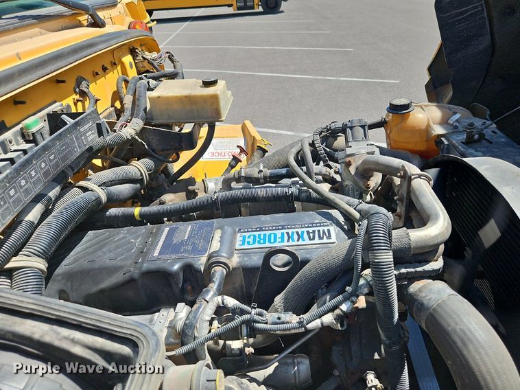 image for item DP2371 2010 IC PB105  school bus