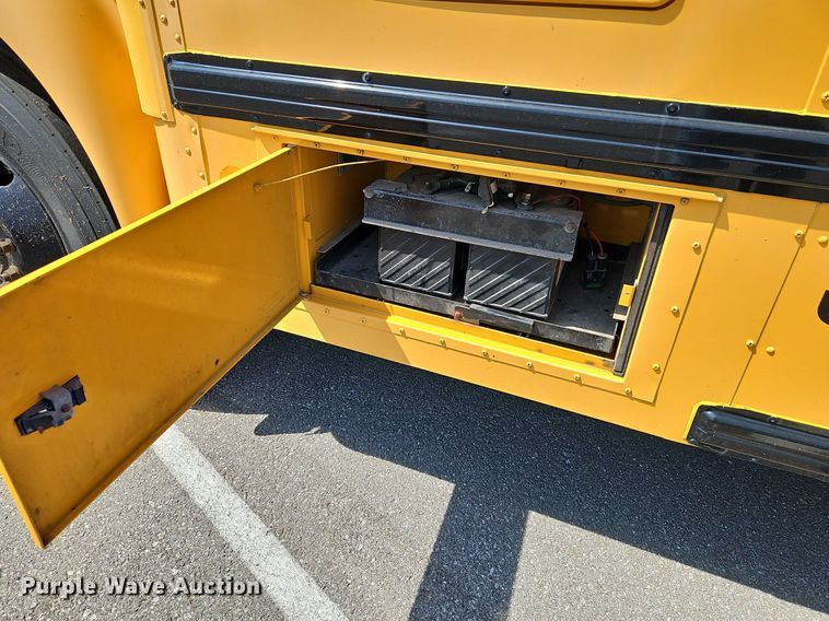 image for item DP2371 2010 IC PB105  school bus