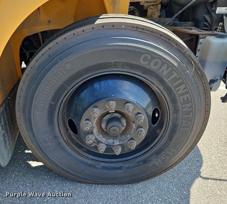 image for item DP2371 2010 IC PB105  school bus