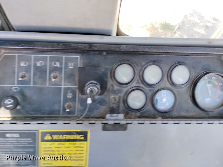 image for item DP3386 1993 Caterpillar 416B backhoe