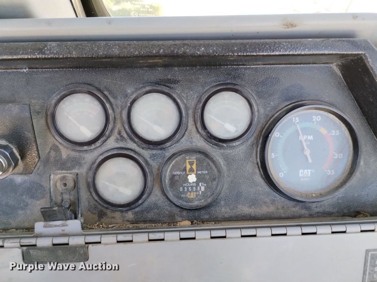 image for item DP3386 1993 Caterpillar 416B backhoe