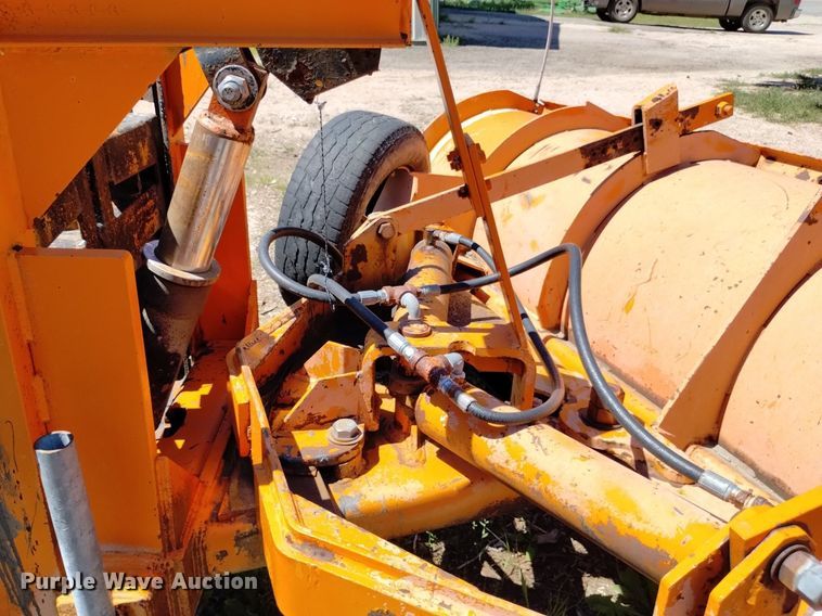 image for item DP3387 1989 International  1954 dump truck