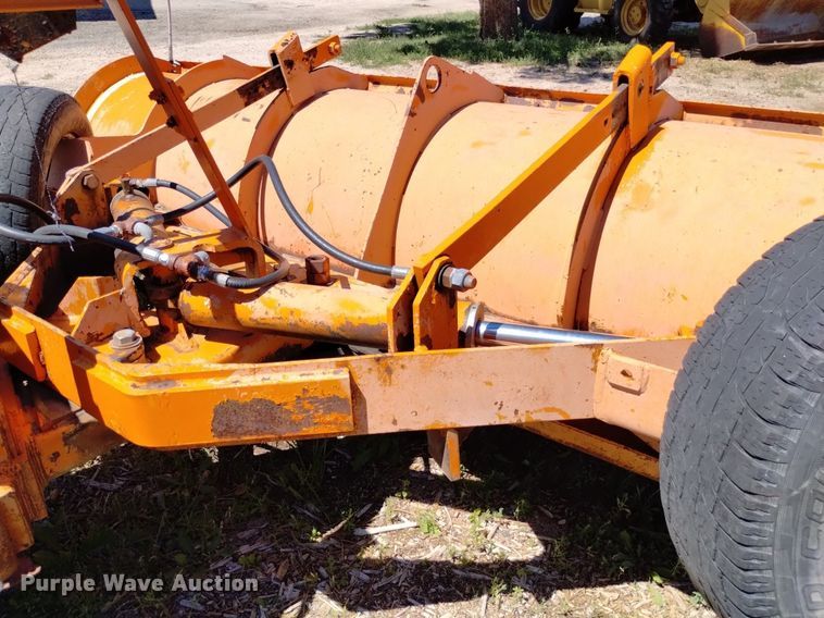 image for item DP3387 1989 International  1954 dump truck