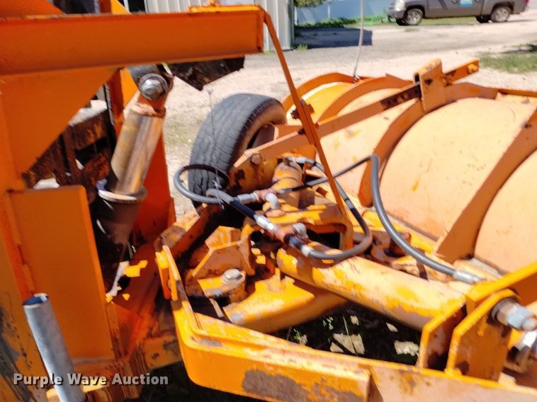 image for item DP3387 1989 International  1954 dump truck