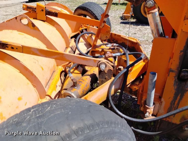 image for item DP3387 1989 International  1954 dump truck