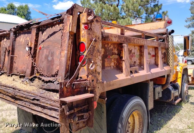 image for item DP3387 1989 International  1954 dump truck