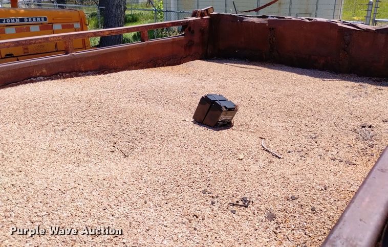 image for item DP3387 1989 International  1954 dump truck