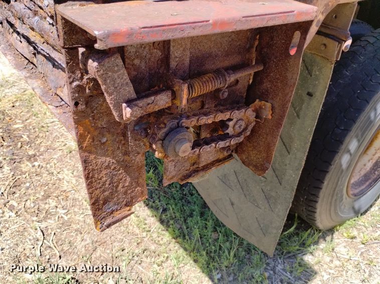 image for item DP3387 1989 International  1954 dump truck