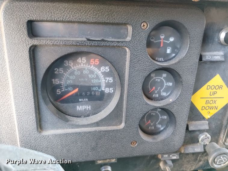 image for item DP3387 1989 International  1954 dump truck