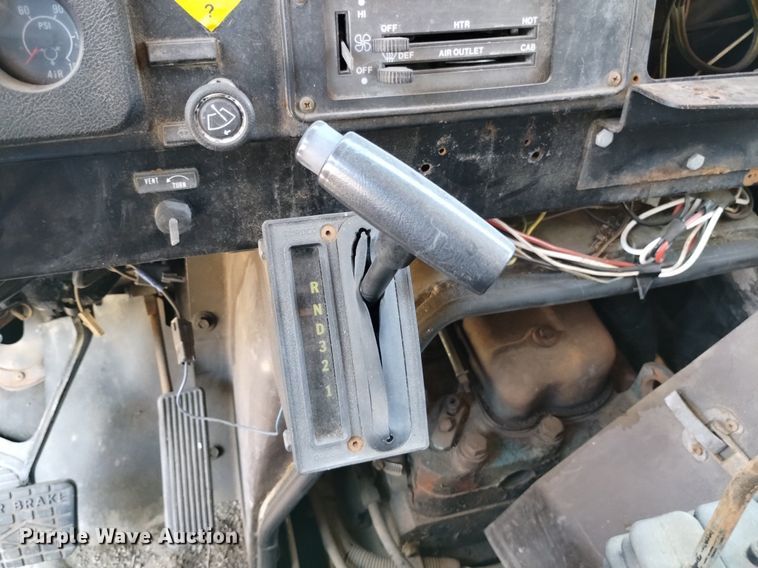 image for item DP3387 1989 International  1954 dump truck