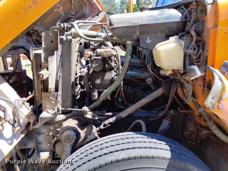 image for item DP3387 1989 International  1954 dump truck