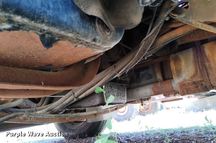 image for item DP3387 1989 International  1954 dump truck