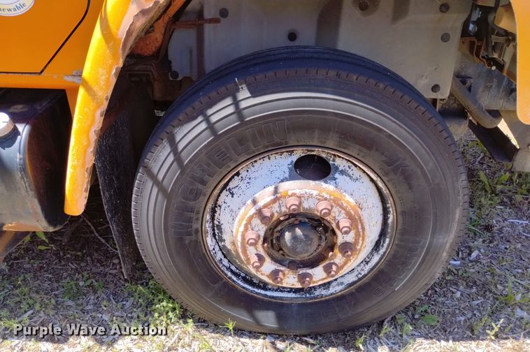 image for item DP3387 1989 International  1954 dump truck