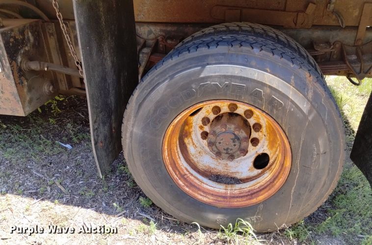 image for item DP3387 1989 International  1954 dump truck