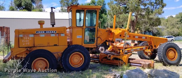 image for item DP3388 John Deere 772A motor grader