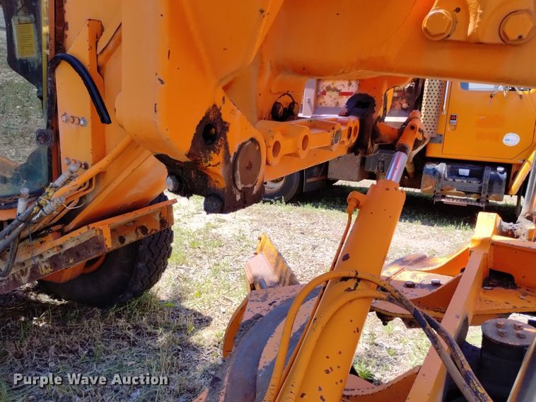 image for item DP3388 John Deere 772A motor grader