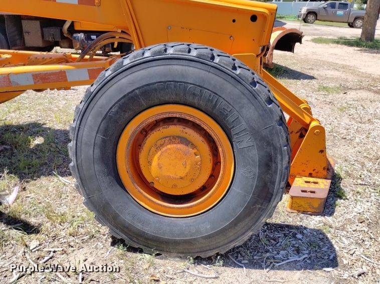 image for item DP3388 John Deere 772A motor grader