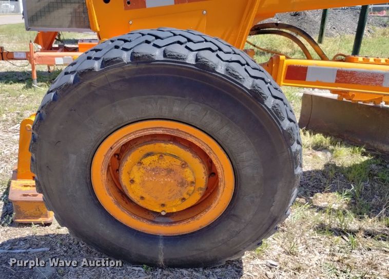 image for item DP3388 John Deere 772A motor grader