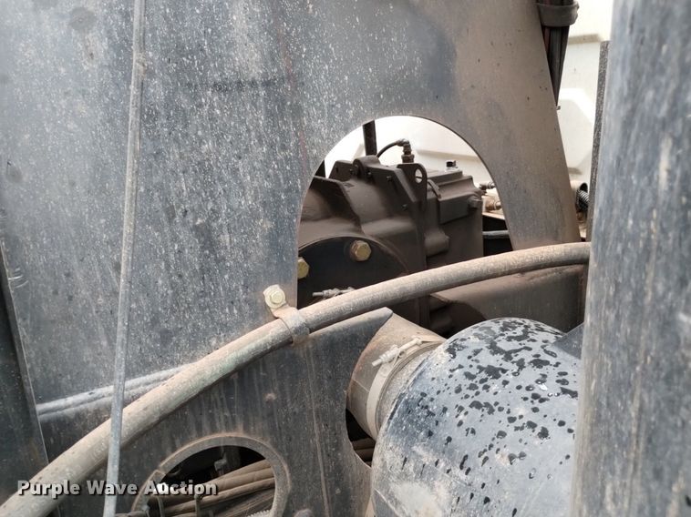 image for item DP3403 2015 International 7400  vacuum truck