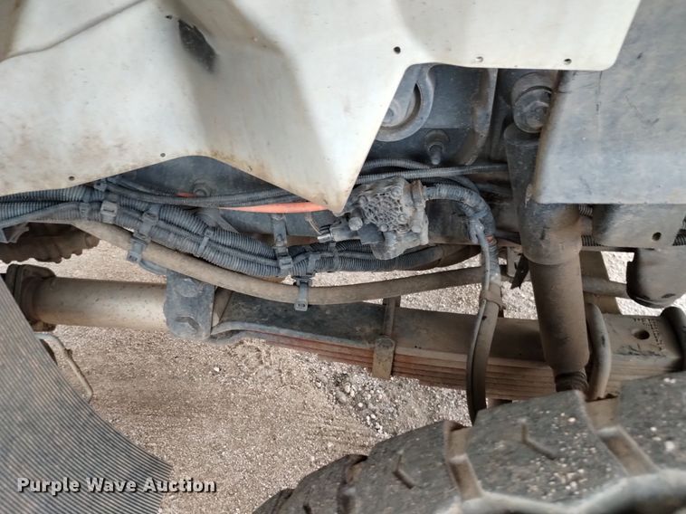 image for item DP3403 2015 International 7400  vacuum truck