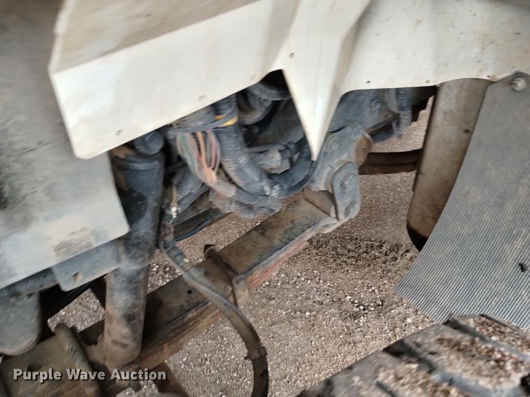 image for item DP3403 2015 International 7400  vacuum truck