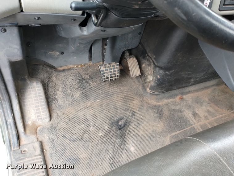 image for item DP3403 2015 International 7400  vacuum truck