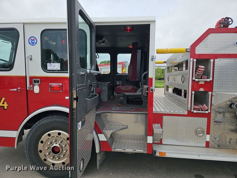 image for item DQ0129 1997 Emergency One Cyclone II  pumper fire truck