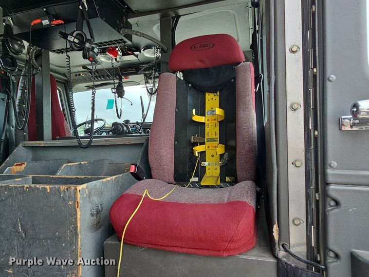 image for item DQ0129 1997 Emergency One Cyclone II  pumper fire truck