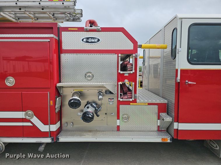 image for item DQ0129 1997 Emergency One Cyclone II  pumper fire truck