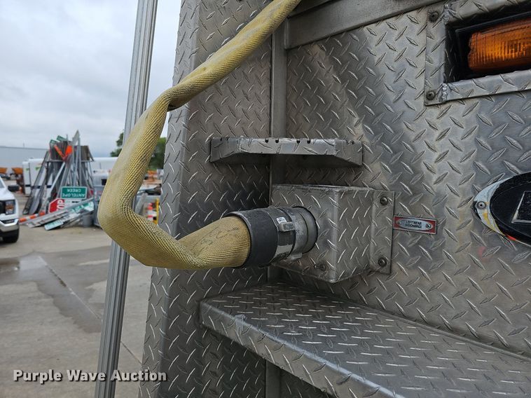 image for item DQ0129 1997 Emergency One Cyclone II  pumper fire truck