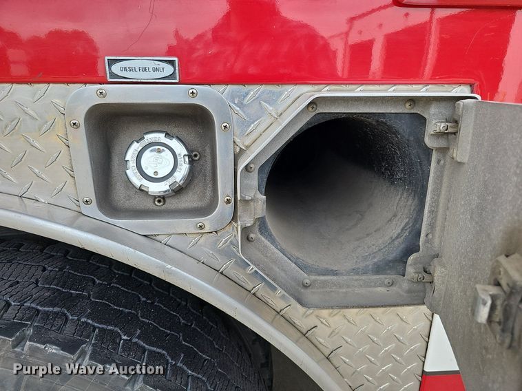 image for item DQ0129 1997 Emergency One Cyclone II  pumper fire truck