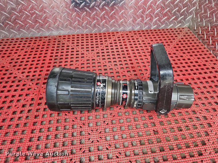 image for item DQ0129 1997 Emergency One Cyclone II  pumper fire truck