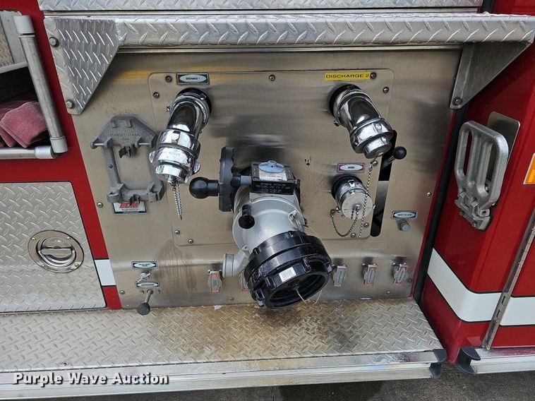 image for item DQ0129 1997 Emergency One Cyclone II  pumper fire truck