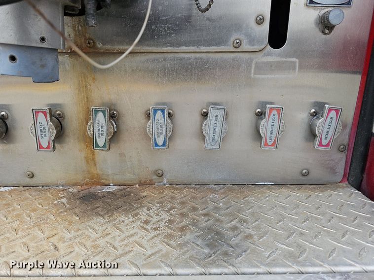 image for item DQ0129 1997 Emergency One Cyclone II  pumper fire truck